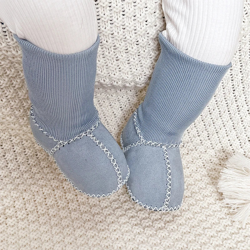 Botinha de Camurça Plumi — Pelúcia de Inverno (0-12m)