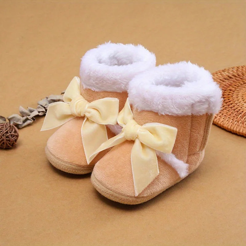 Botinha Pompom Plumi — Quentinha de Inverno (Recém-nascido)