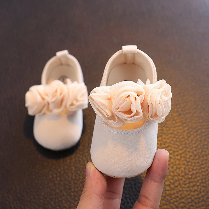 Sapatilha Princesa de Renda Plumi — Batizado e Festa (0-18 meses)