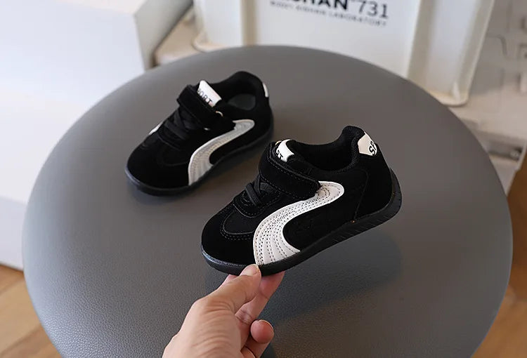 Tênis Retrô Plumi — Estilo Casual Versátil (BR 21-30)