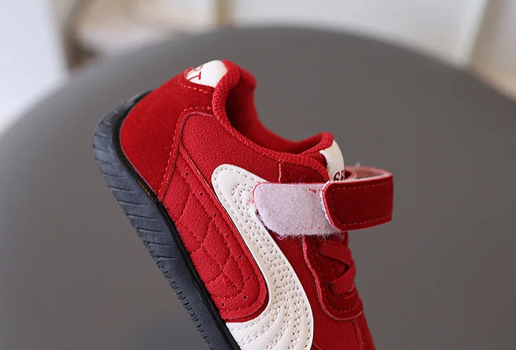 Tênis Retrô Plumi — Estilo Casual Versátil (BR 21-30)