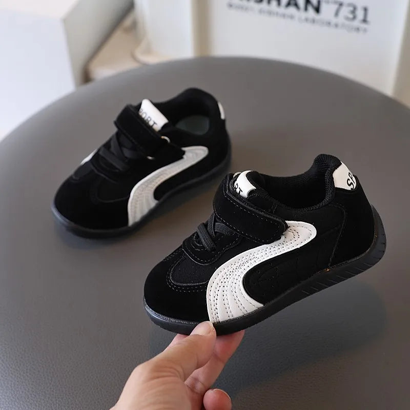 Tênis Retrô Plumi — Estilo Casual Versátil (BR 21-30)