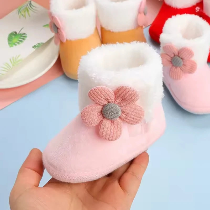 Botinha Pompom Plumi — Quentinha de Inverno (Recém-nascido)