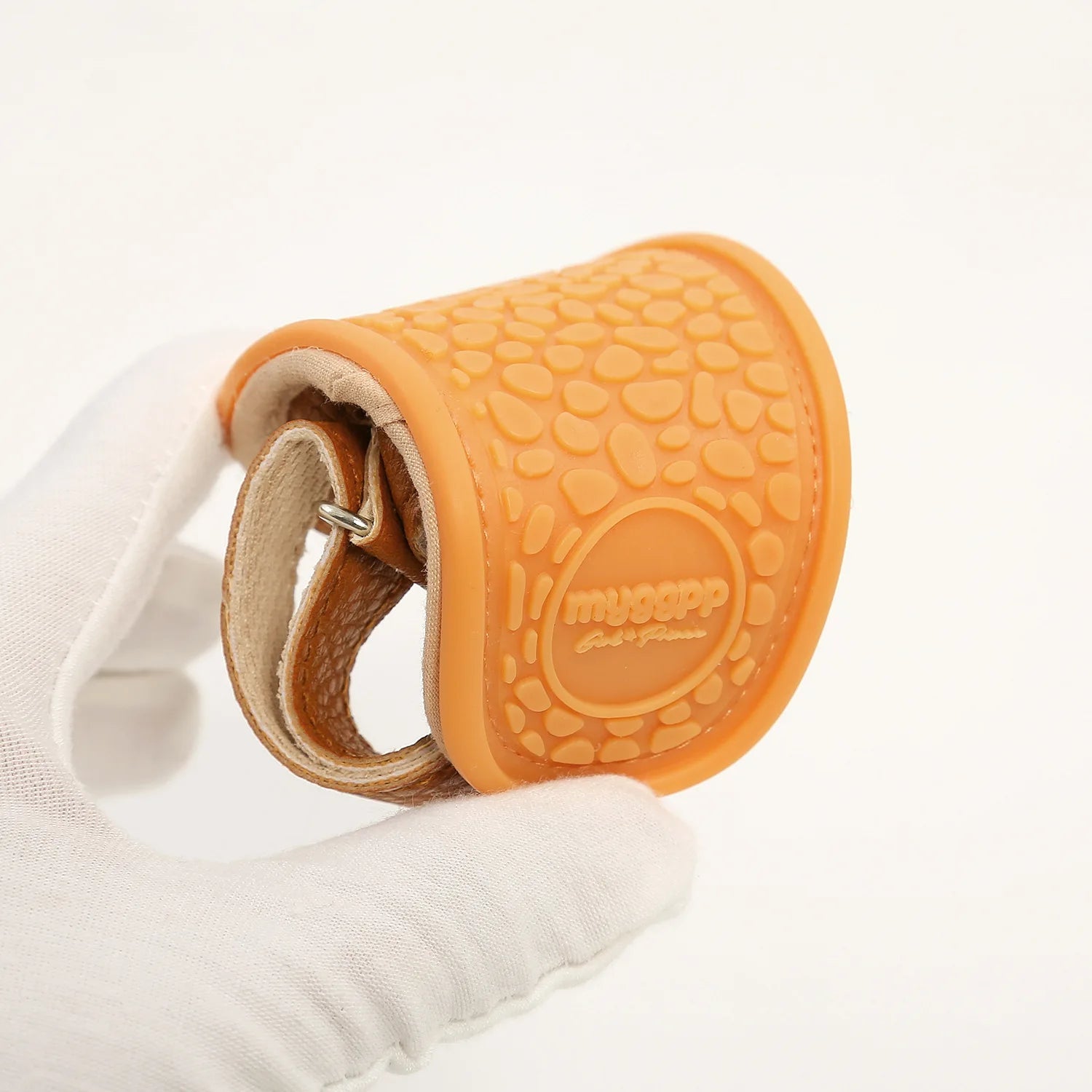 Sandália de Couro Plumi — Laço Antiderrapante