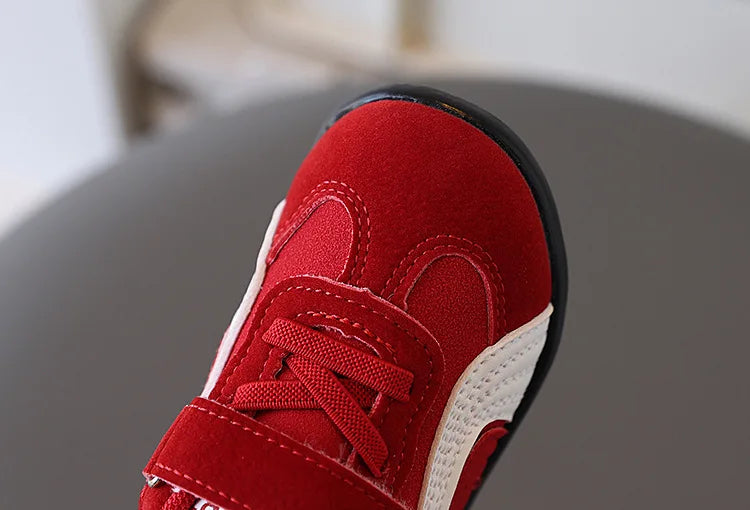 Tênis Retrô Plumi — Estilo Casual Versátil (BR 21-30)