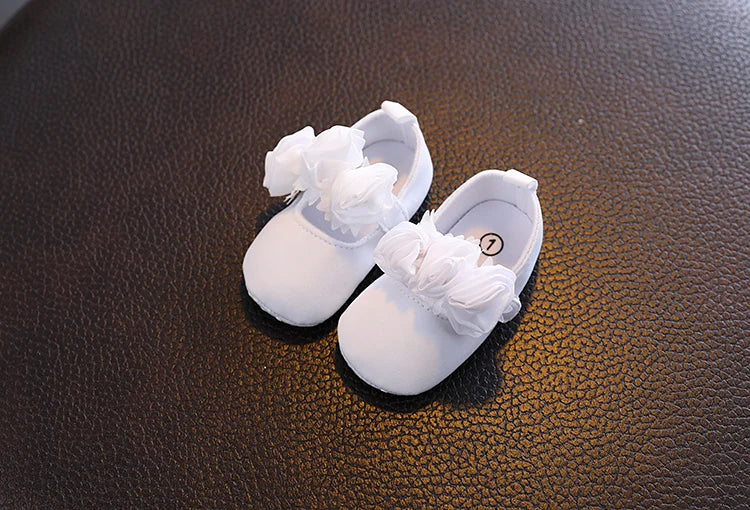 Sapatilha Princesa de Renda Plumi — Batizado e Festa (0-18 meses)