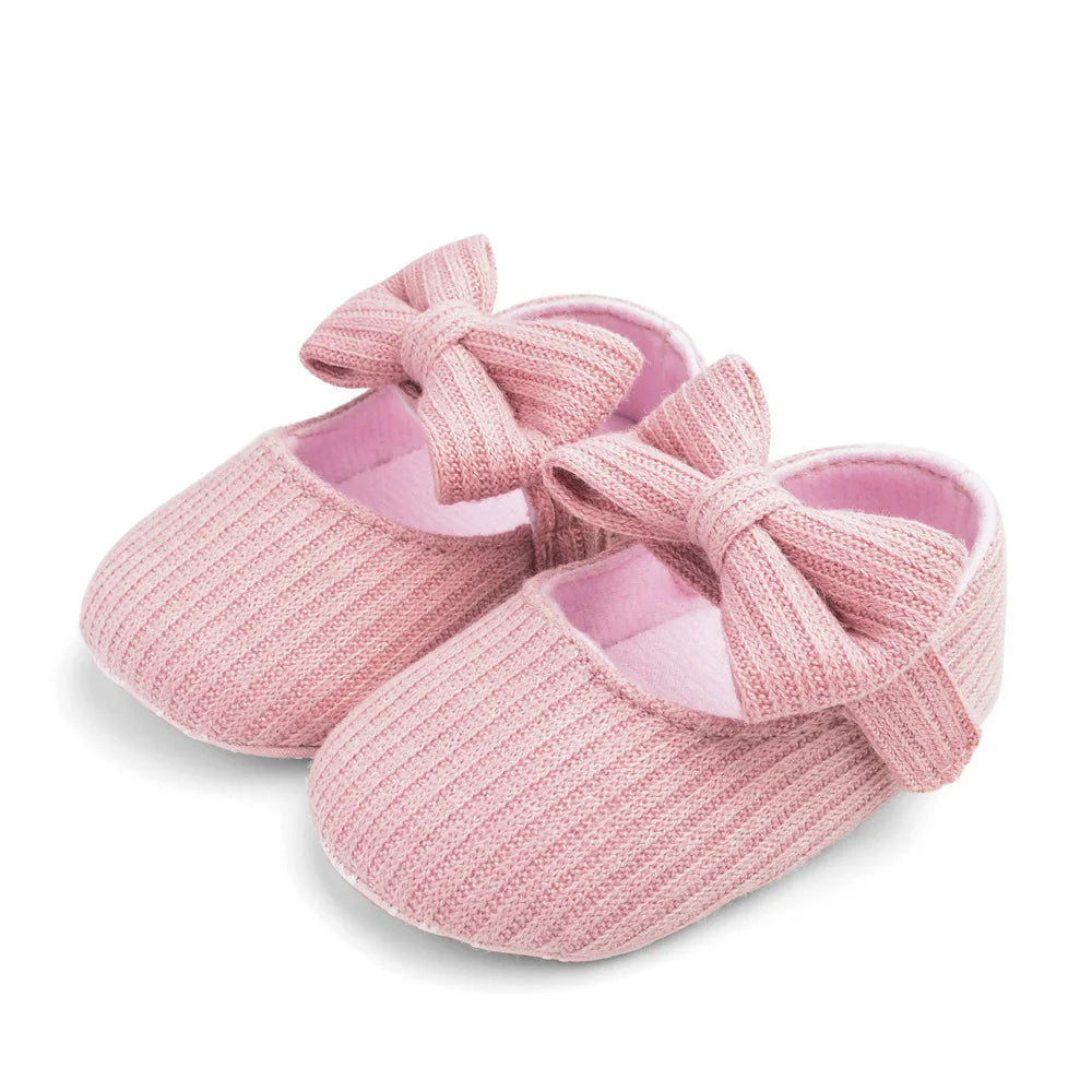 Sapatinho Retrô de Algodão Plumi — Laço e Flor (0-12 meses)