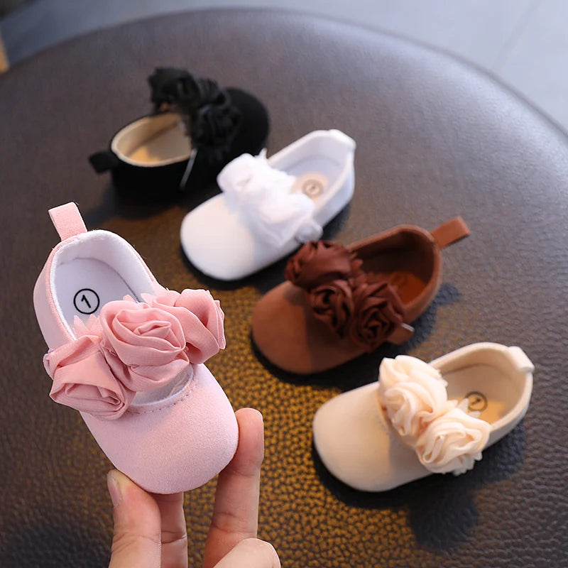 Sapatilha Princesa de Renda Plumi — Batizado e Festa (0-18 meses)