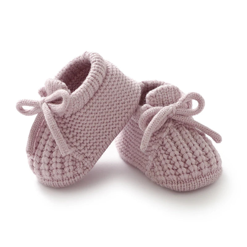 Botinha de Tricô Plumi — Quentinha para o Berço (0-18 meses)